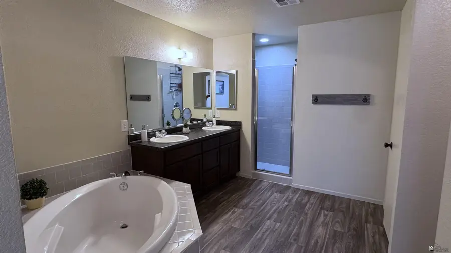 3185 S MELANIE DR, Yuma, AZ 85365 - Image #2