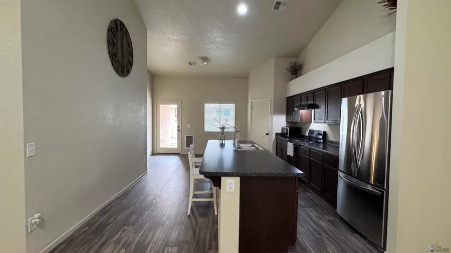 3185 S MELANIE DR, Yuma, AZ 85365 - Image #3