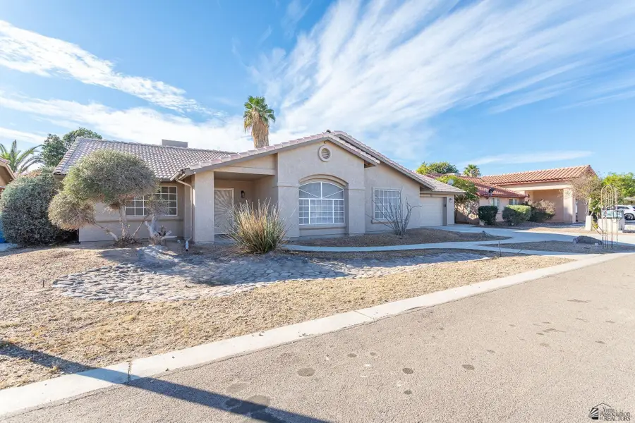 3559 E MORENO LN, Yuma, AZ 85365 - Image #2