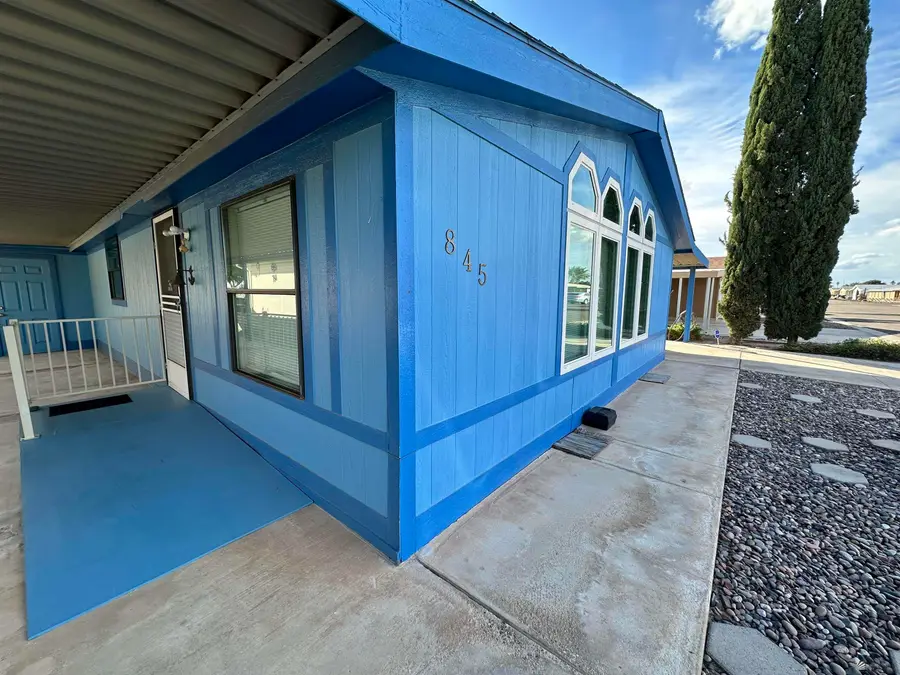 845 W DESERT VIEW LN, Yuma, AZ 85365 - Image #2