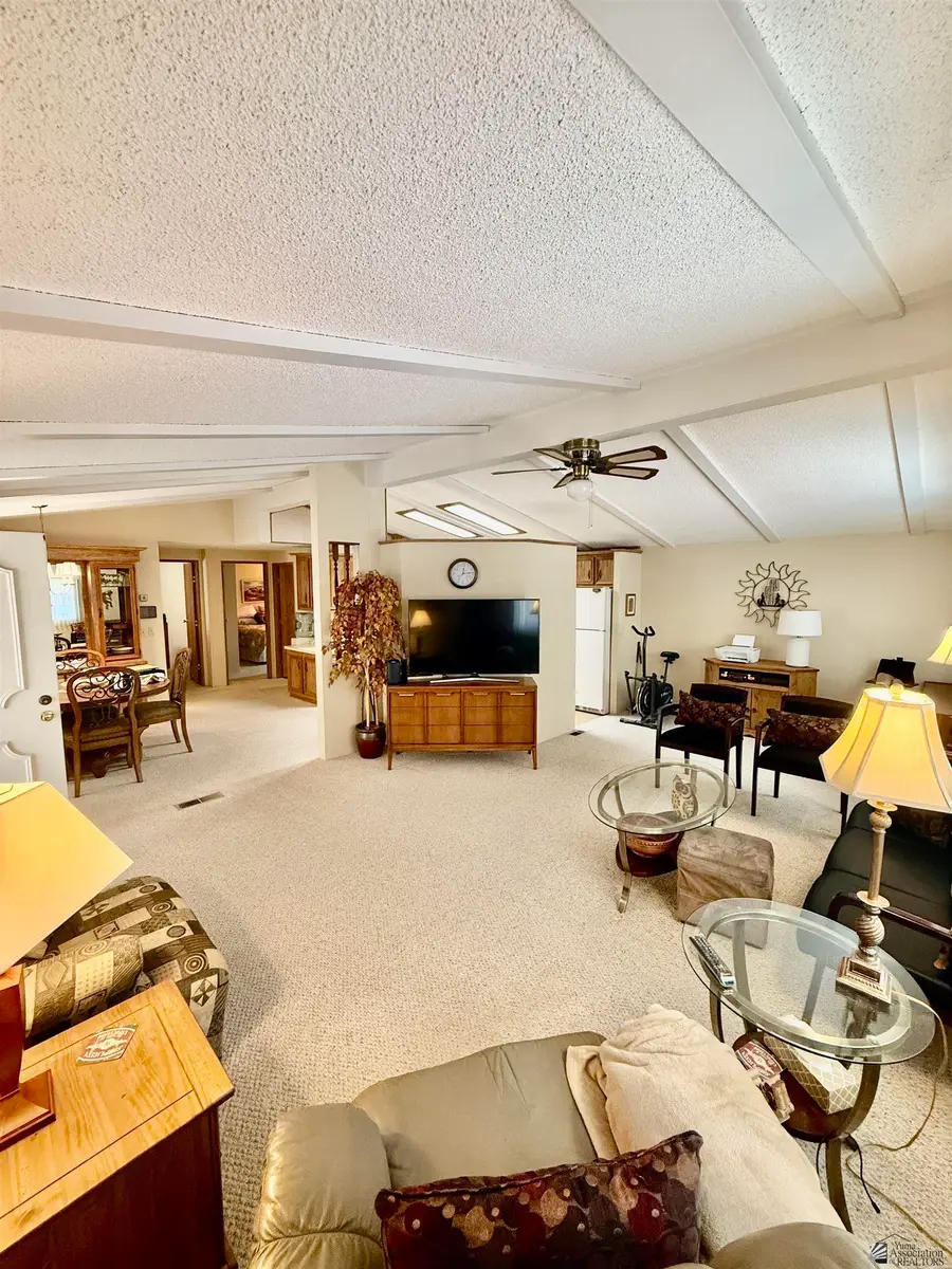 3748 S LAKESIDE DR, Yuma, AZ 85365 - Image #2