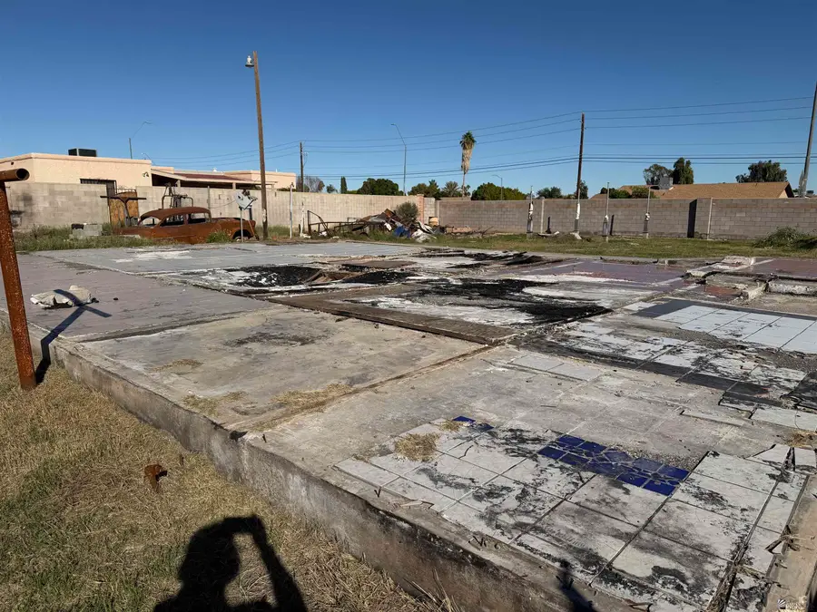 1404 S AVE C, Yuma, AZ 85364 - Image #2