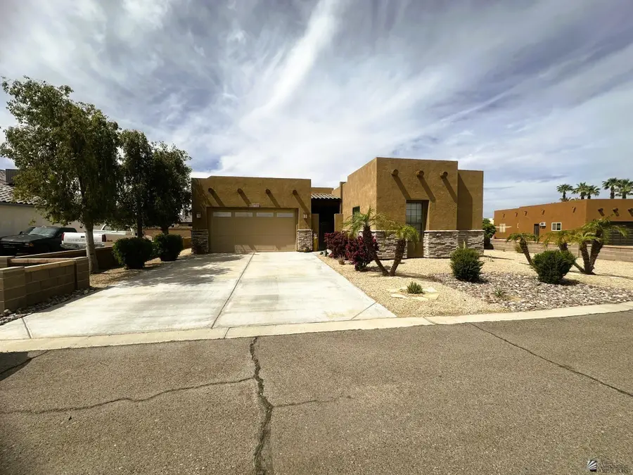 11732 S MUGGINS ST, Wellton, AZ 85356 - Image #2