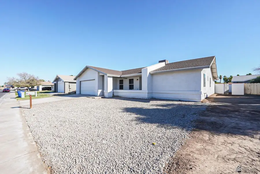2423 S GREENWOOD AVE, Yuma, AZ 85364 - Image #2