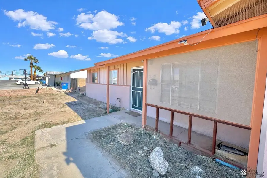 2679 S JAMES AVE, Yuma, AZ 85365 - Image #2