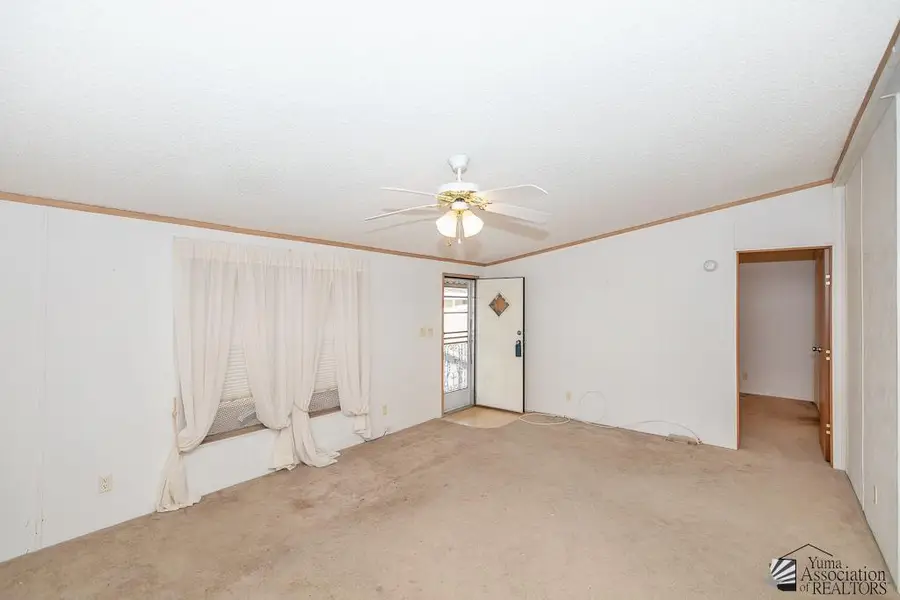 1135 S MYRTLE AVE, Yuma, AZ 85364 - Image #2