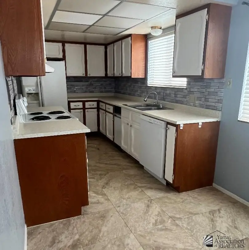 1426 E PEBBLE BEACH DR, Yuma, AZ 85365 - Image #3