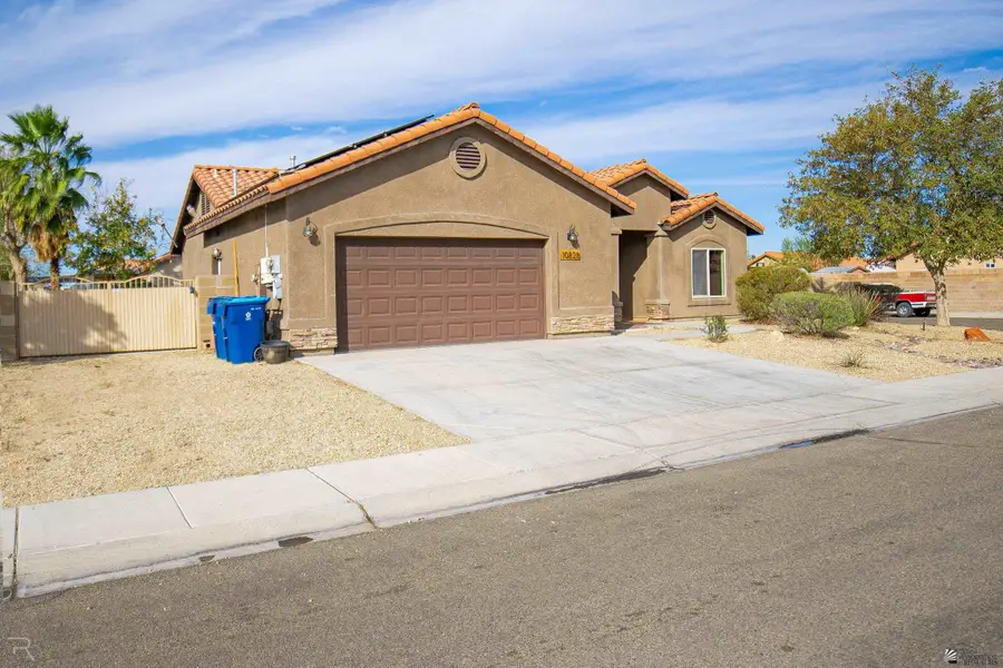 10828 S MADERO ST, Yuma, AZ 85367 - Image #2
