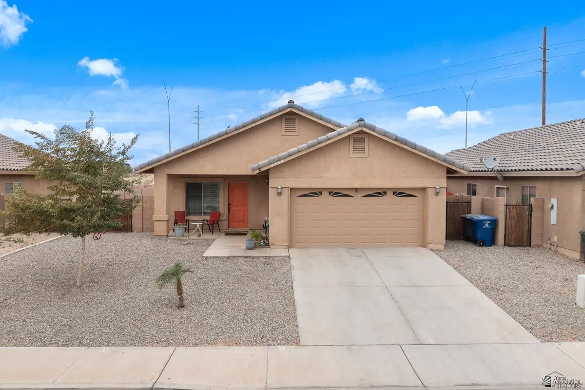 4560 S JASMINE AVE, Yuma, AZ 85365 - Image #1