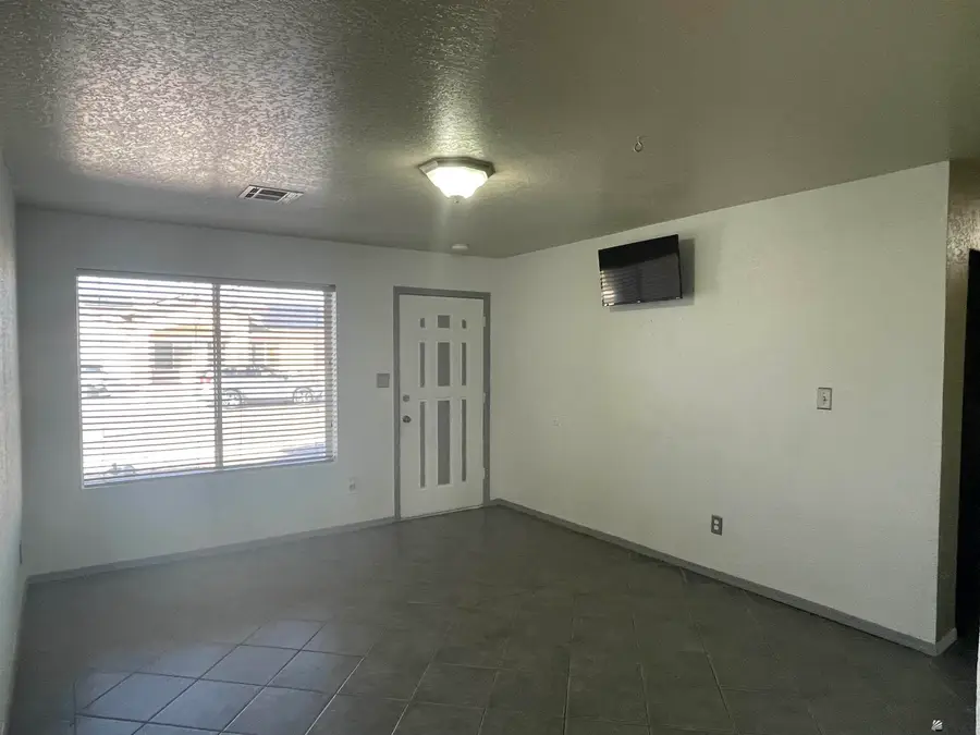 11473 E 27 ST, Yuma, AZ 85367 - Image #2