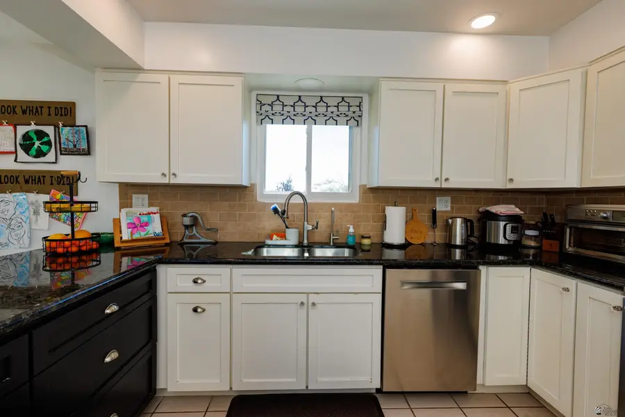 1985 W COUNTRY LN, Yuma, AZ 85365 - #3