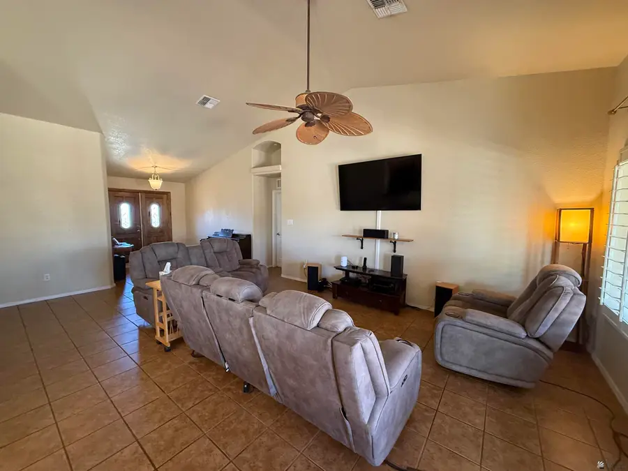 11653 S CHAPARRAL DR, Fortuna Foothills, AZ 86365 - #3