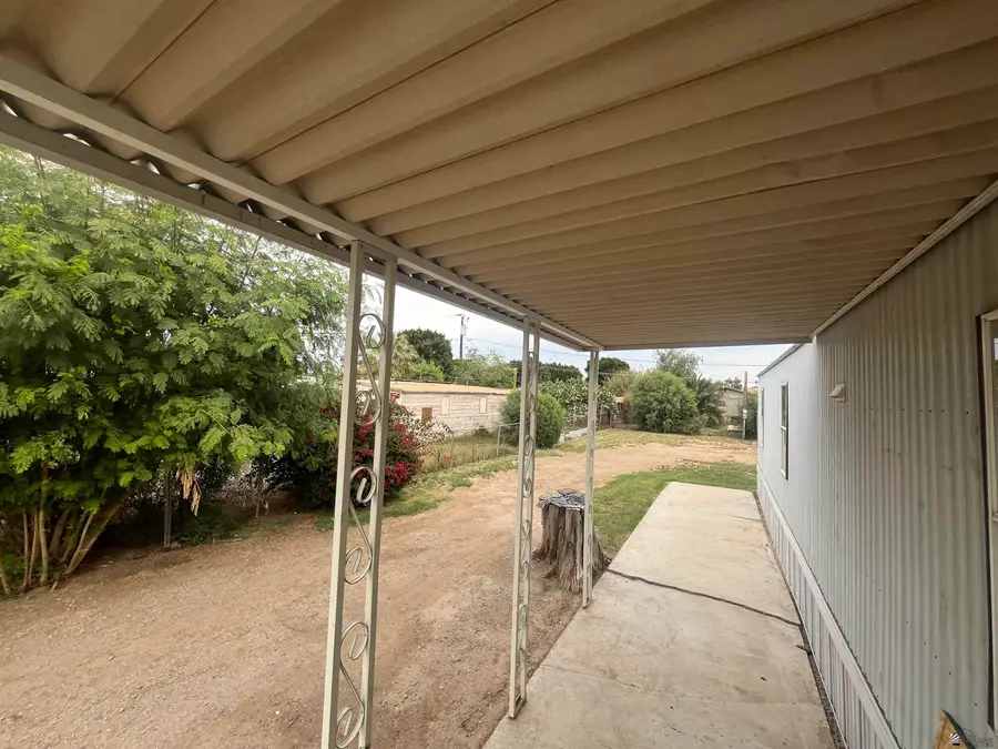 965 S 20 AVE, Yuma, AZ 85364 - #3