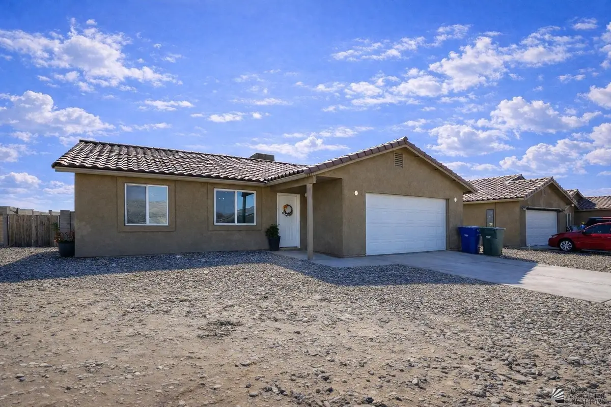 7961 E 44 LN, Yuma, AZ 85365 - #1