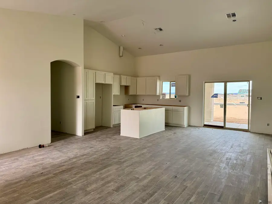 10552 E 45 ST, Yuma, AZ 85367 - #2