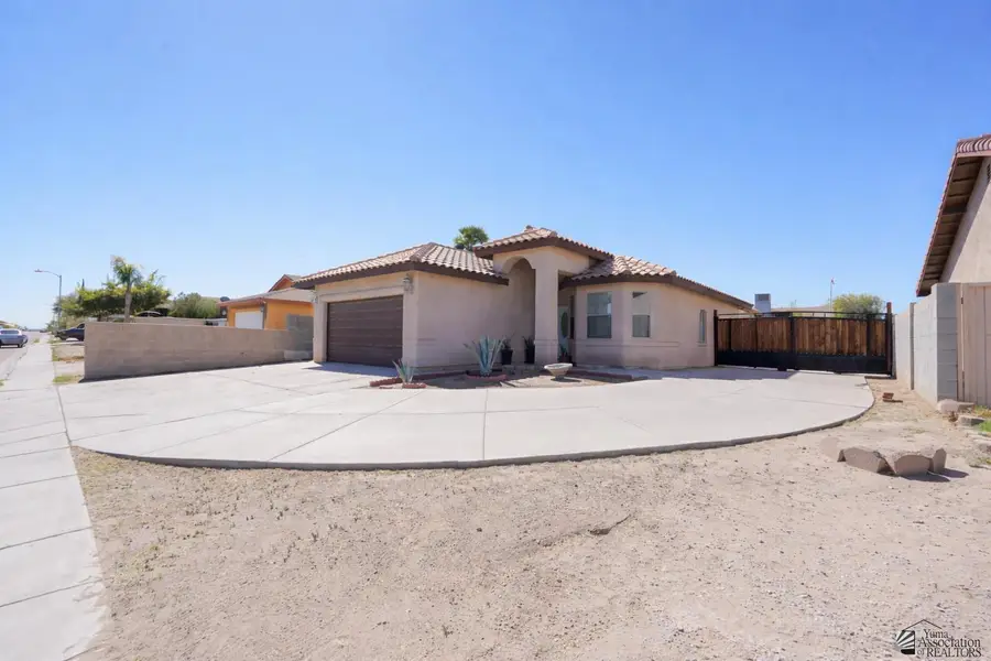 671 S BINGHAM AVE, Somerton, AZ 85350 - #2