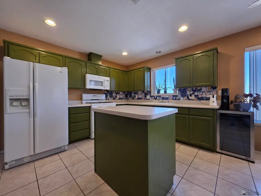 13527 E 53 LN, Yuma, AZ 85367 - #2