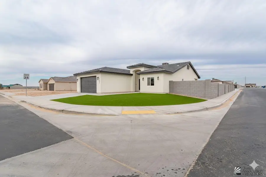 10858 E 46 PL, Yuma, AZ 85367 - #2