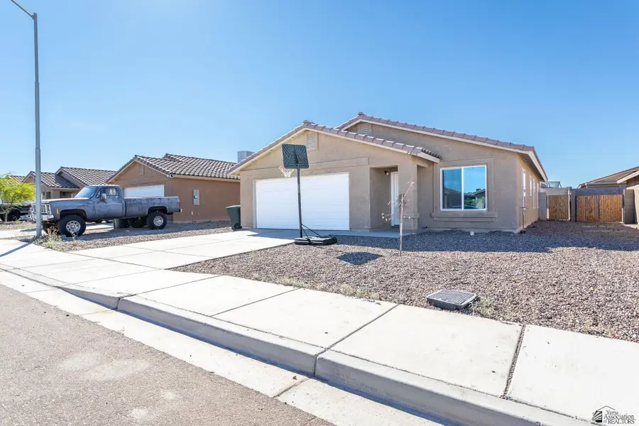 7909 E 45 PL, Yuma, AZ 85365 - #2