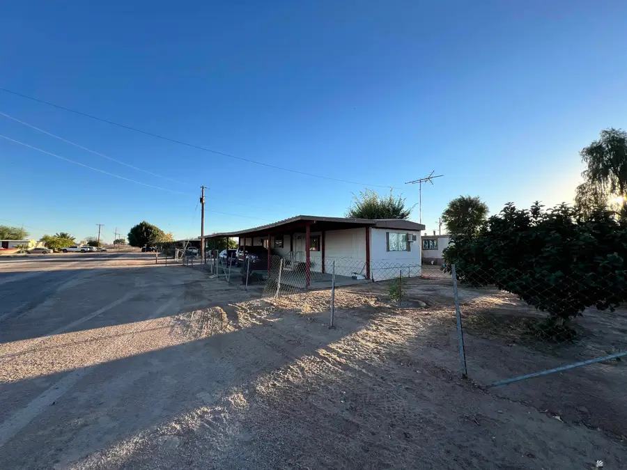 10401 CASTLEDOME ST, Wellton, AZ 85356 - #2