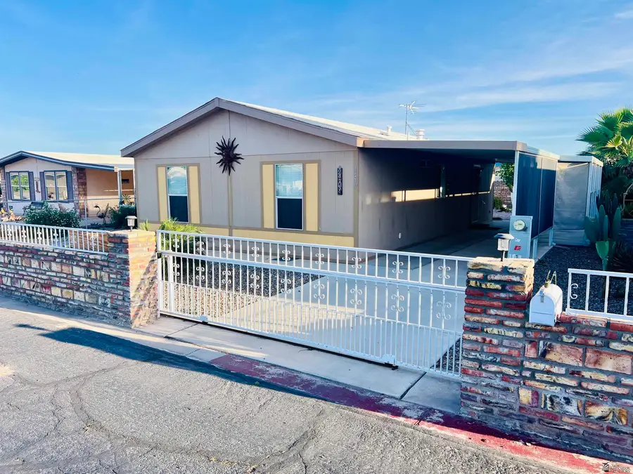 1419 W JENNIFER LN, Yuma, AZ 85365 - #2
