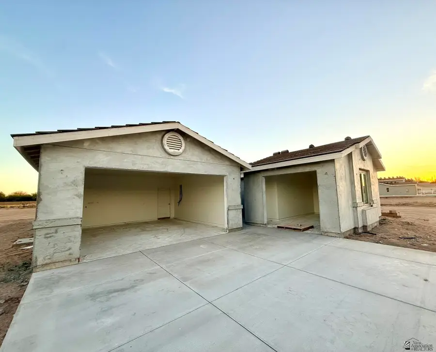 2301 W COUNTY 16 3/4 ST, Yuma, AZ 85350 - #3