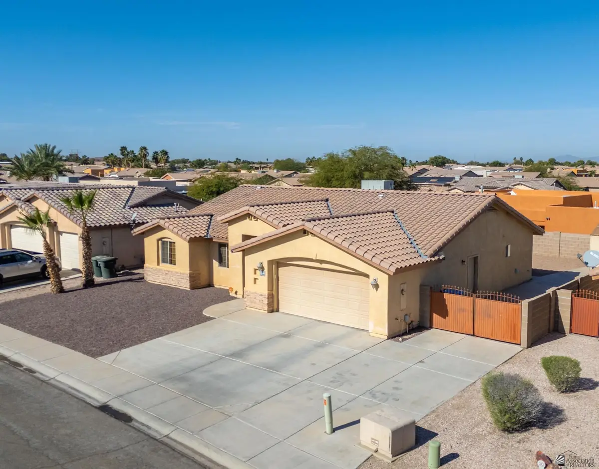 11756 E OMEGA LN, Yuma, AZ 85367 - #1