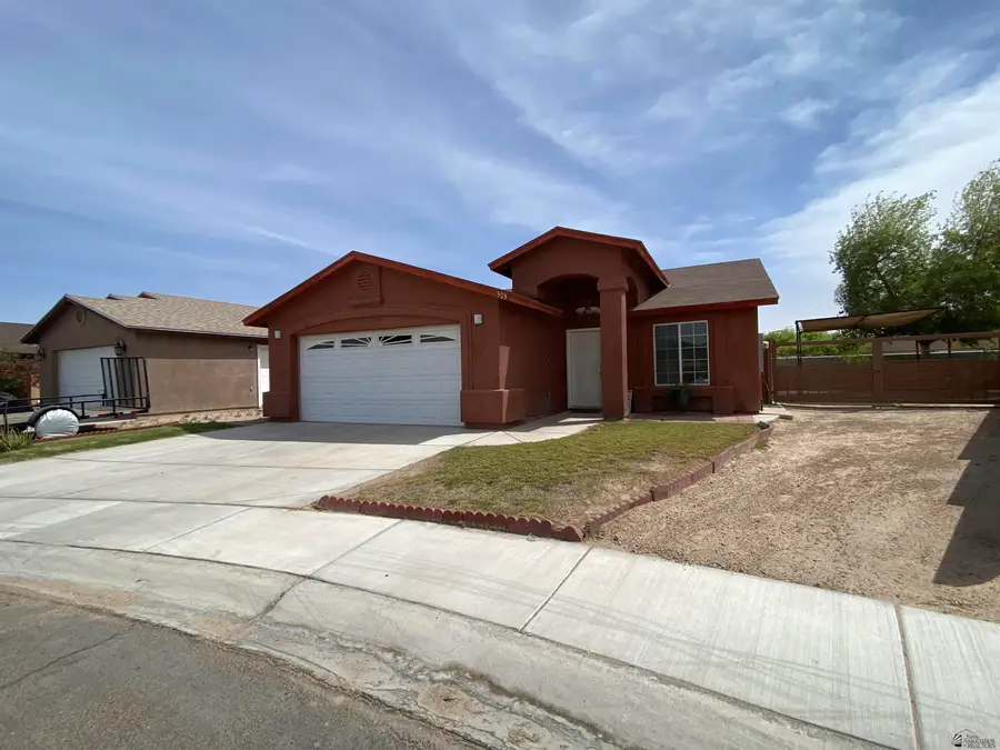 323 N GONZALEZ DR, San Luis, AZ 85336 - #3