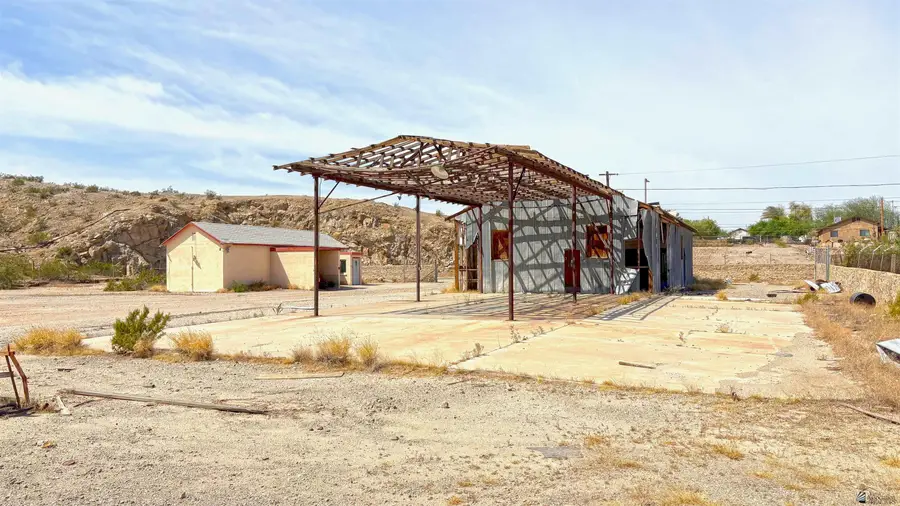 665 S MADISON AVE, Yuma, AZ 85364 - #3