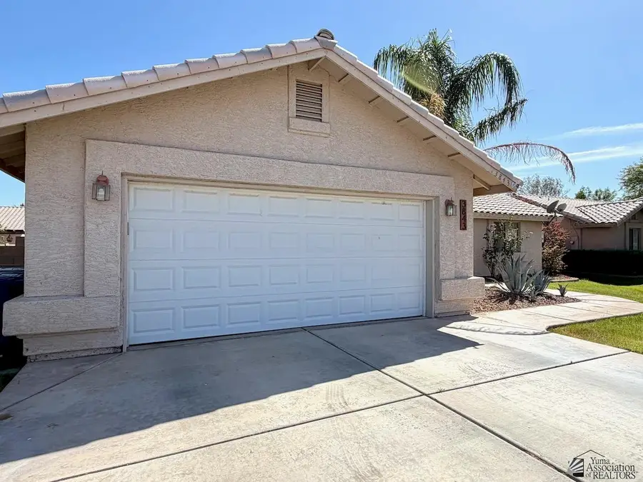 3843 W 20 LN, Yuma, AZ 85364 - #3