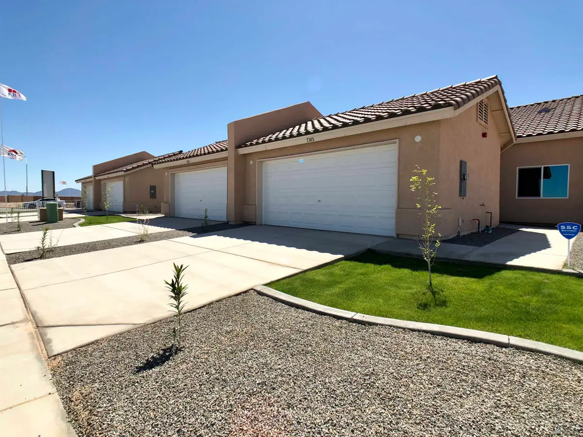 3933 S SOL DR, Yuma, AZ 85365 - #1