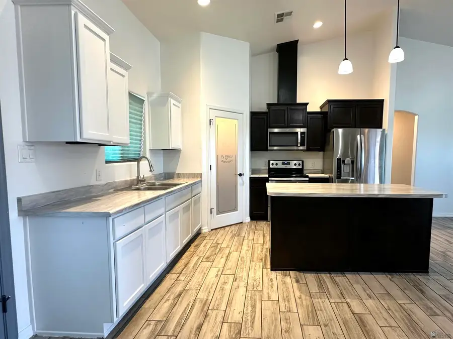 425 N AMARELY AVE, San Luis, AZ 85336 - #3