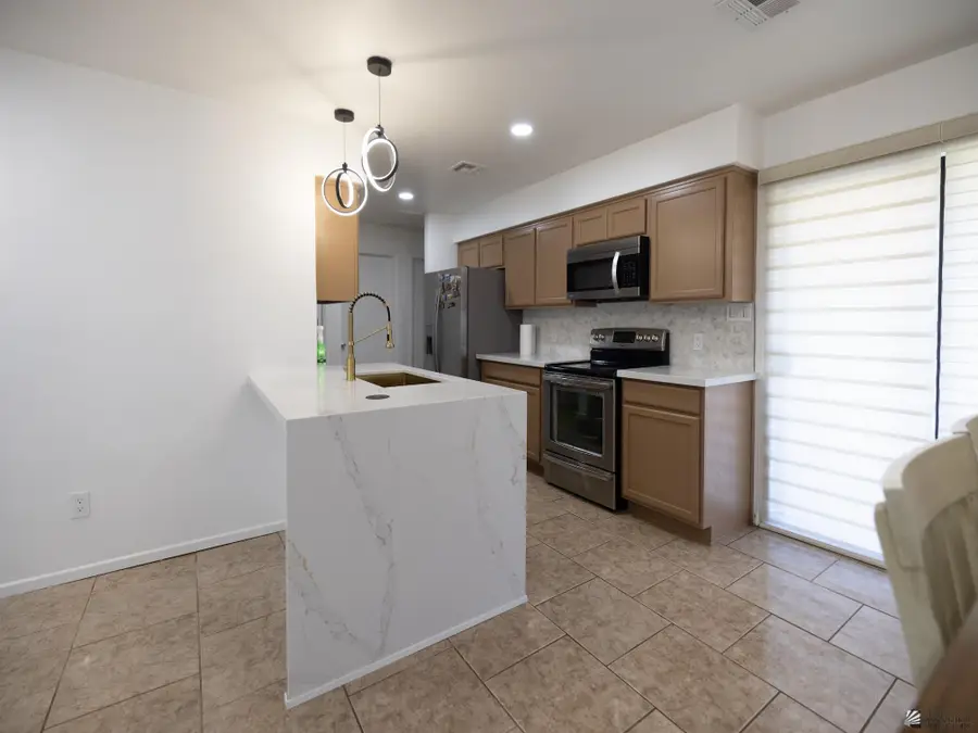 819 W REENA St, Somerton, AZ 85350 - #2