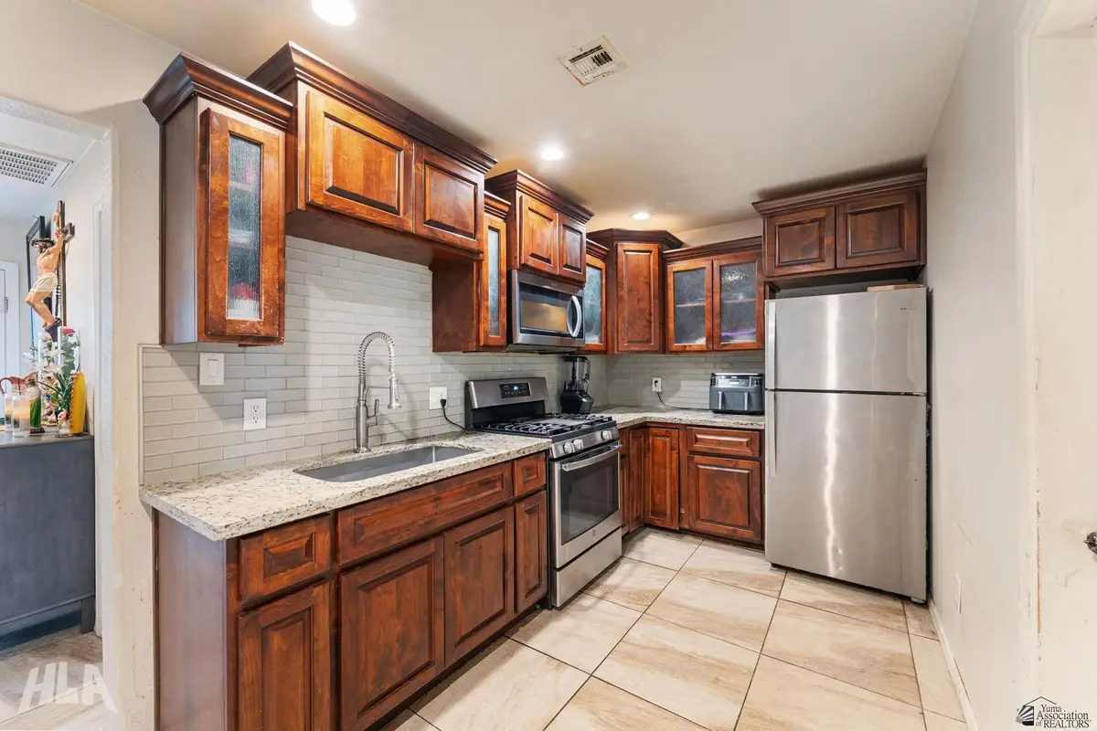 2158 S 46 DR, Yuma, AZ 85364 - #1