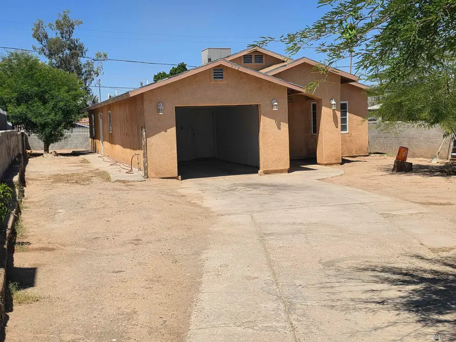 272 S 7 AVE, Yuma, AZ 85364 - #3