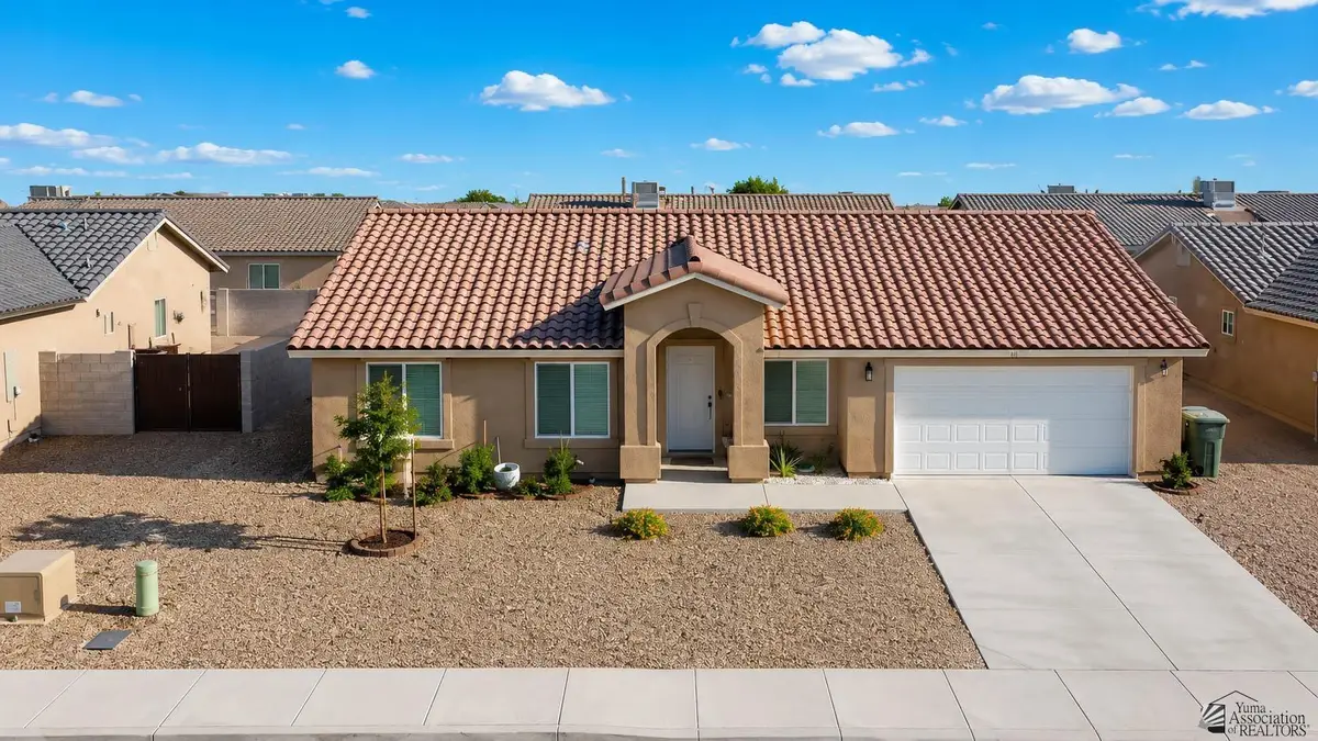 7631 E 43 ST, Yuma, AZ 85365 - #1
