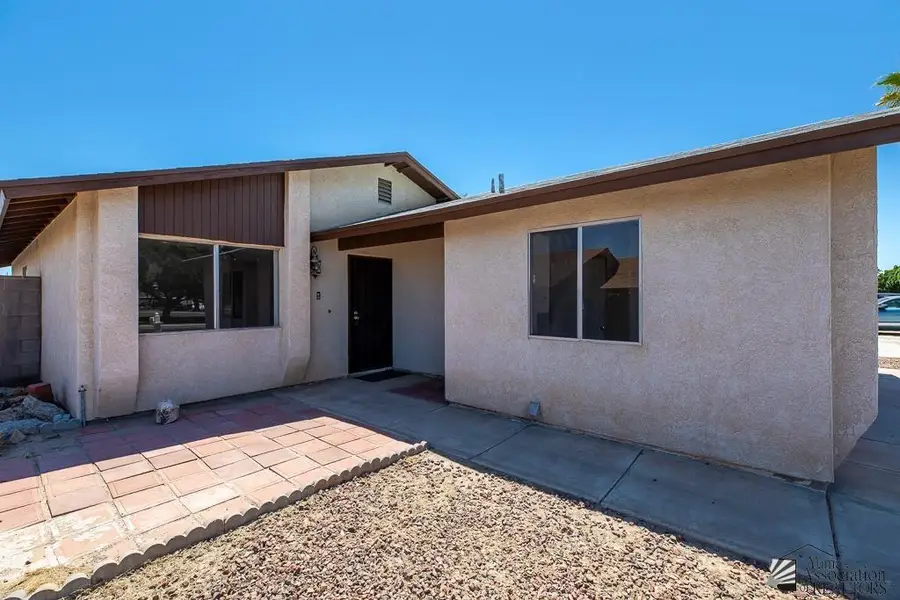 1051 S 14 AVE, Yuma, AZ 85364 - #2