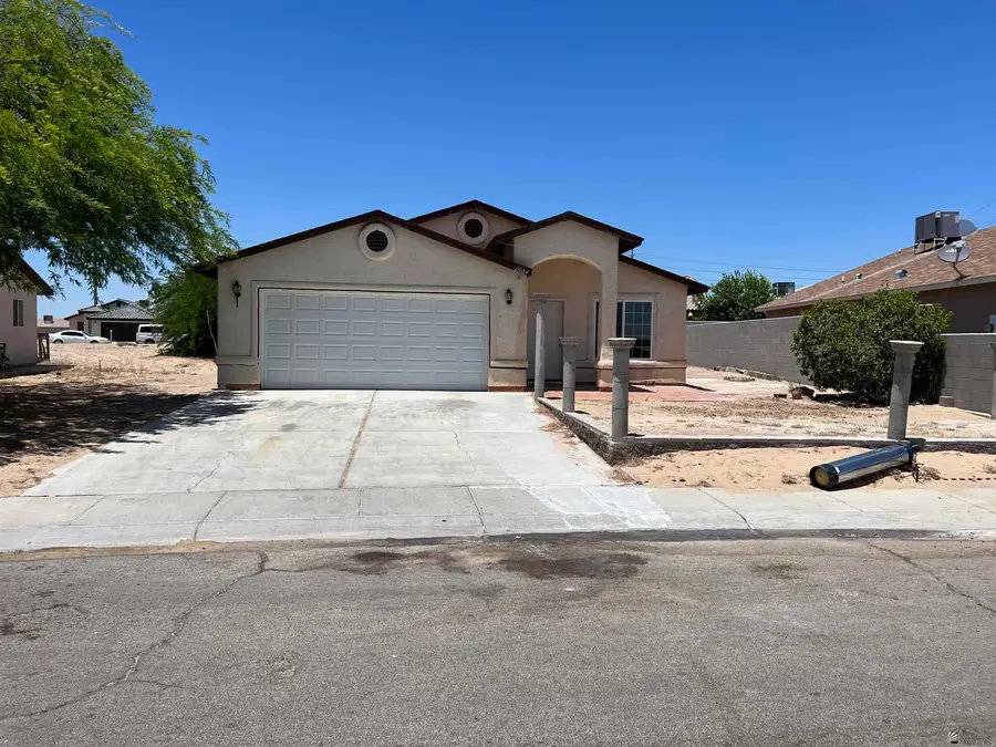 2084 E BLACK ST, San Luis, AZ 85336 - #2