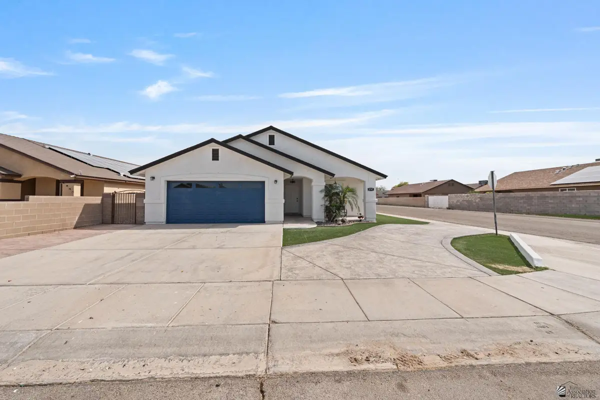 3797 E LOS OLIVOS DR, San Luis, AZ 85336 - #1