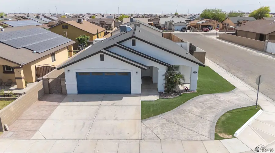 3797 E LOS OLIVOS DR, San Luis, AZ 85336 - #3
