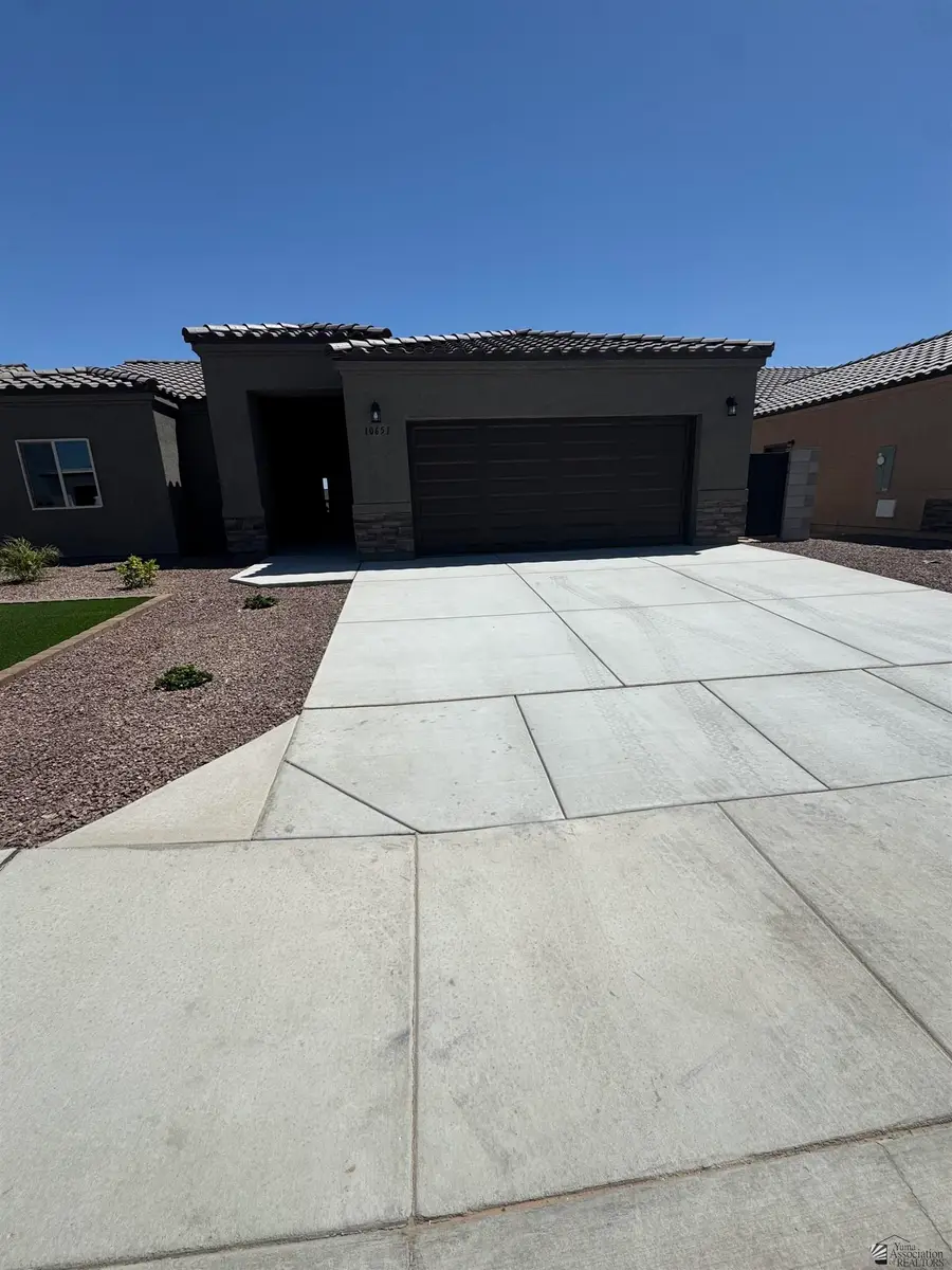10590 E 46 PL, Yuma, AZ 85367 - #2