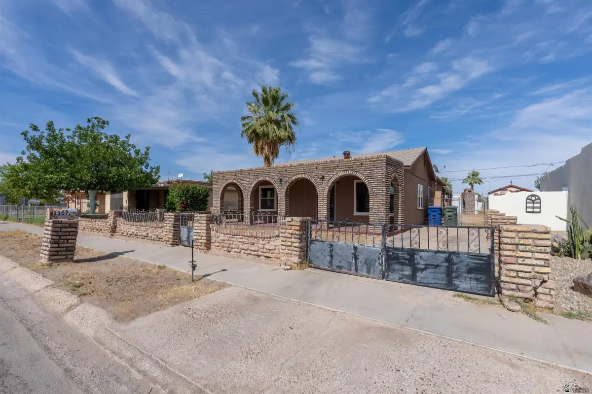 2207 S MADISON AVE, Yuma, AZ 85364 - #1