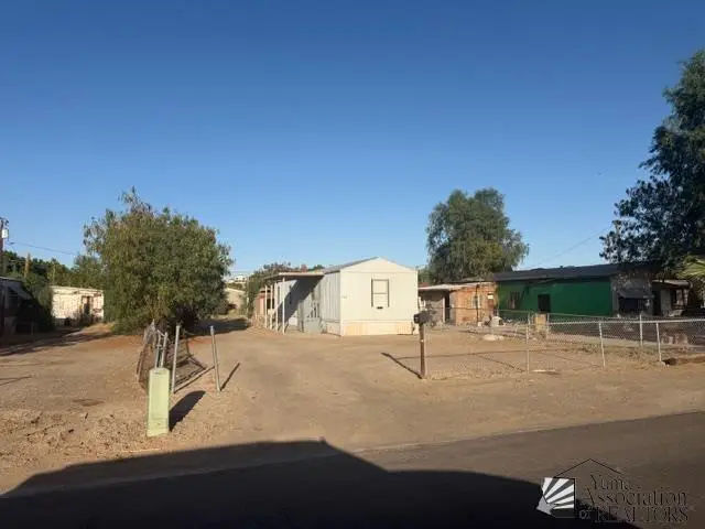 962 S 20 AVE, Yuma, AZ 85364 - #1