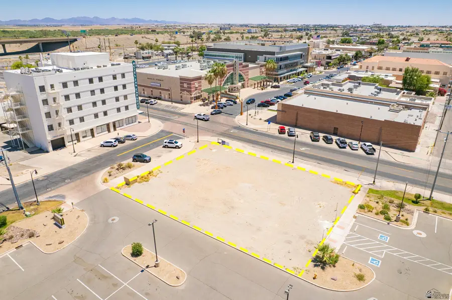 102 N MAIN ST, Yuma, AZ 85364 - #2