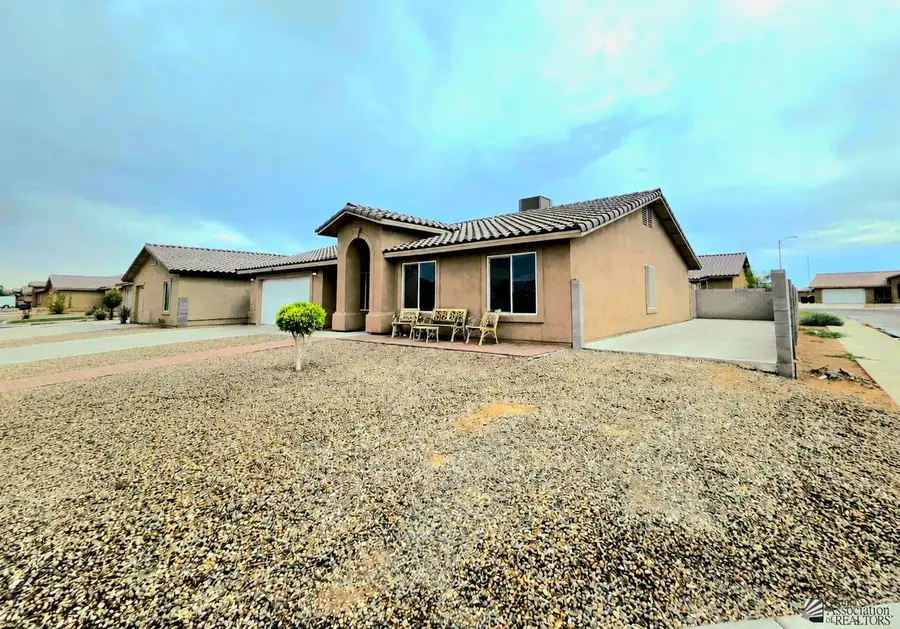 7837 E 43 PL, Yuma, AZ 85365 - #2