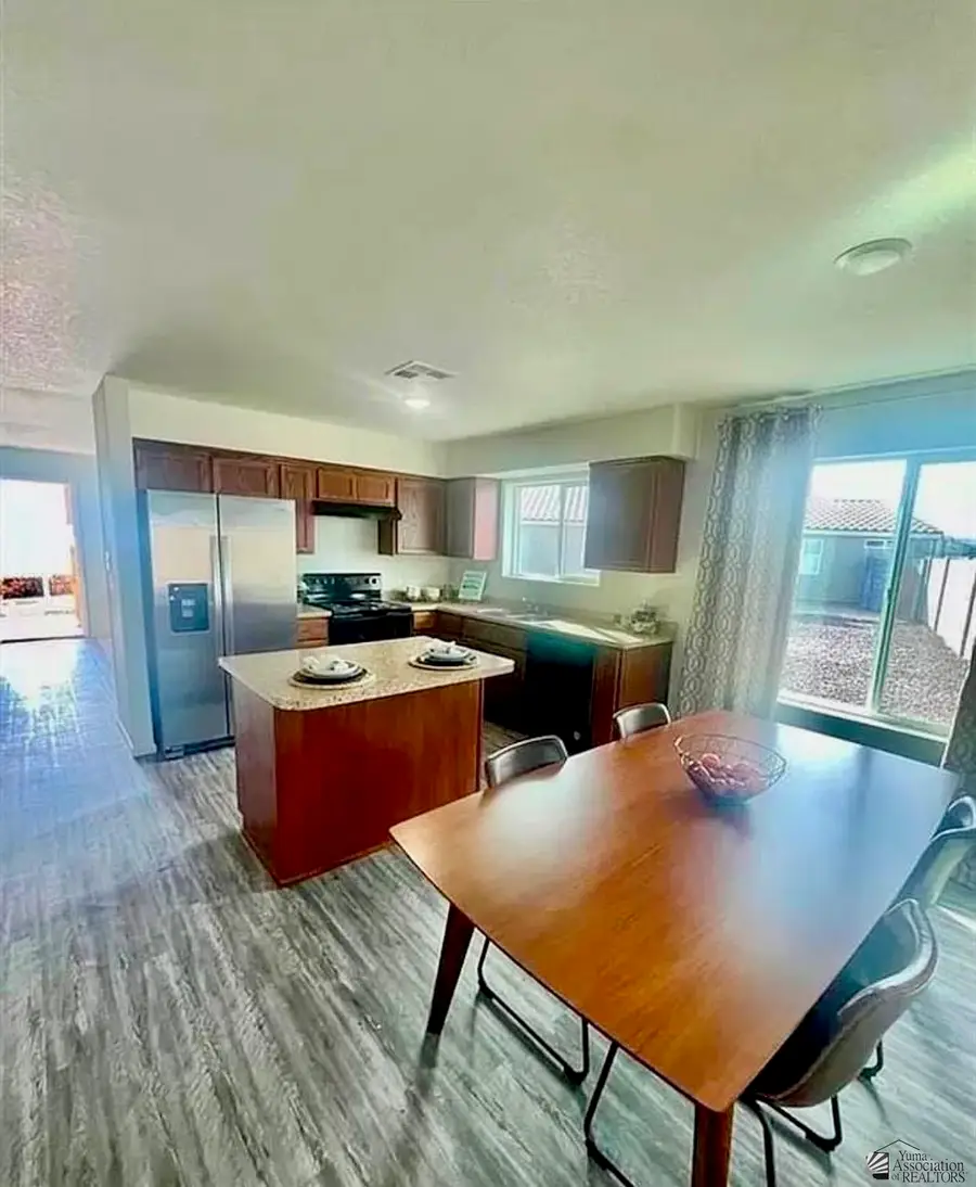 7937 E 46 LN, Yuma, AZ 85365 - #3