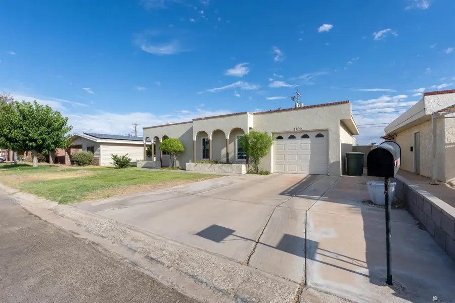 1109 W 34 ST, Yuma, AZ 85365 - #3