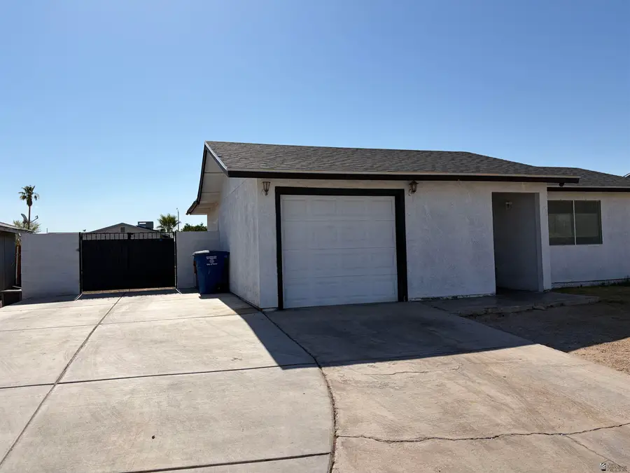 1365 S 14 AVE, Yuma, AZ 85364 - #2