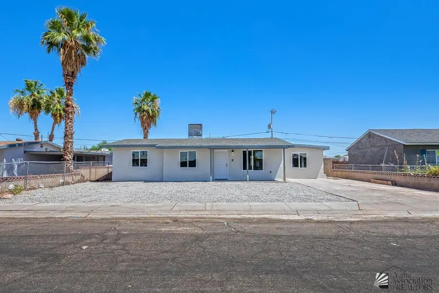 906 E 25 ST, Yuma, AZ 85365 - #2