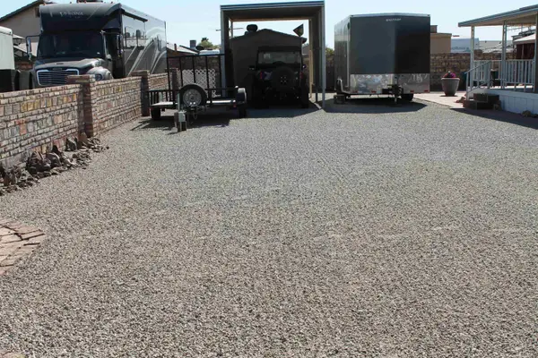 9725 E 37 Street, Yuma, AZ 85365